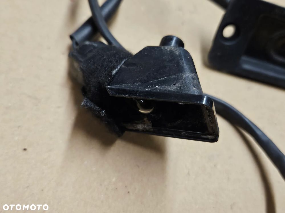 Volvo S60  S80 I lampki tablicy rejestracyjnej mikrostyk klapy - 3