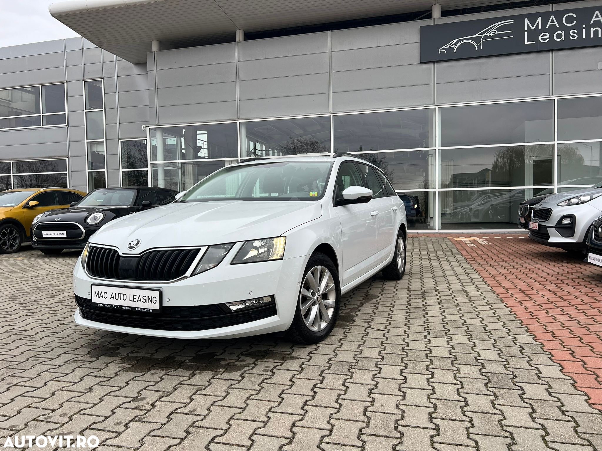 Skoda Octavia Combi Diesel 1.6 TDI Ambition - 3