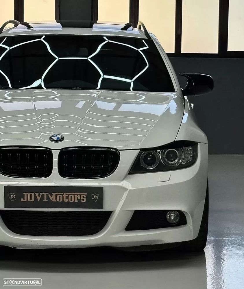 BMW 318 d Pack M - 13