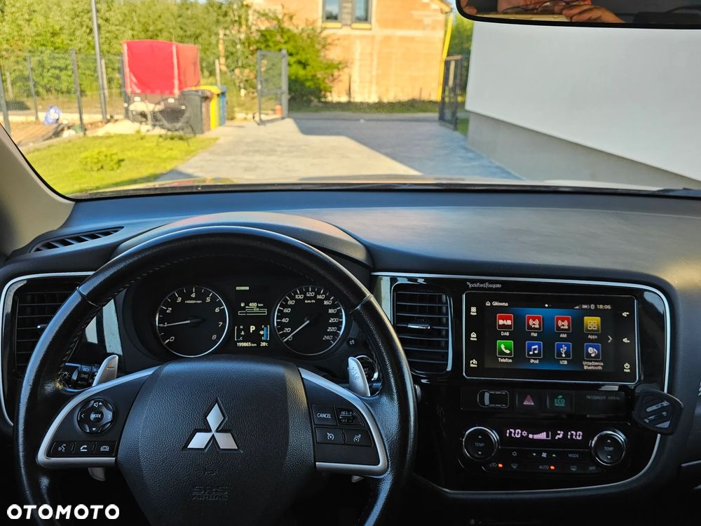 Mitsubishi Outlander 2.0 Intense + CVT - 14