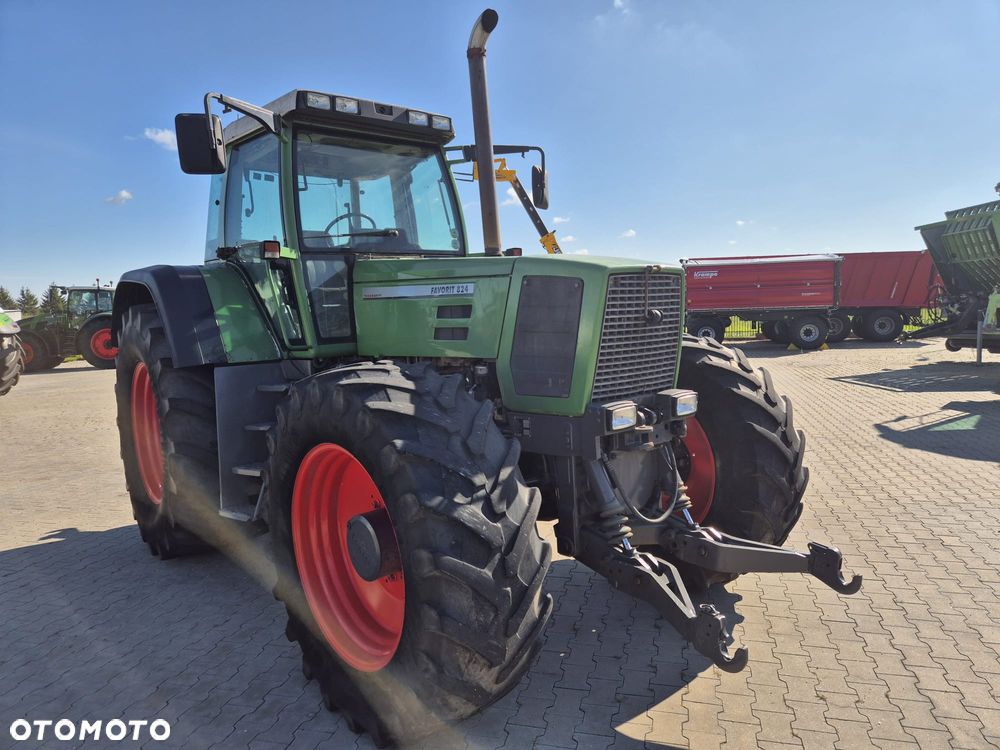 Fendt Favorit 824 - 6
