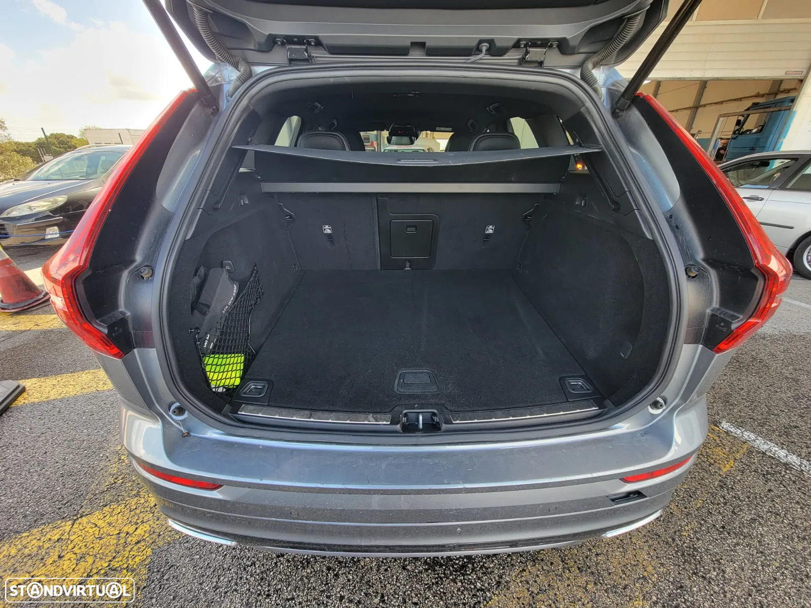 Volvo XC 60 2.0 D4 Momentum Plus Geartronic - 7