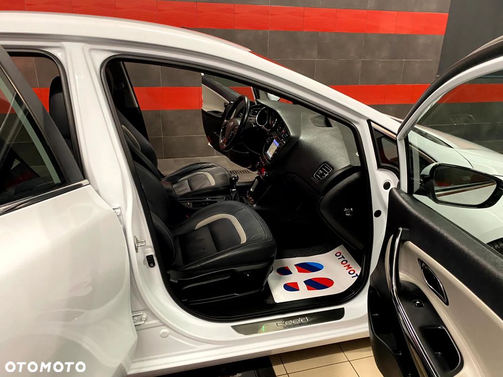 Kia Ceed 1.6 GDI Platinum Edition - 22