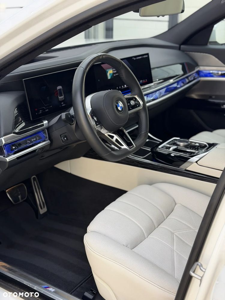 BMW Seria 7 740d xDrive mHEV sport - 7