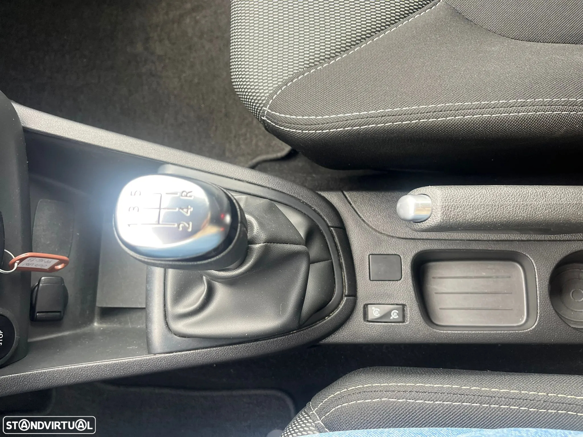 Renault CLIO 1.5 dCI 75cv - ZEN - AC - IVA DEDUTÍVEL - 33