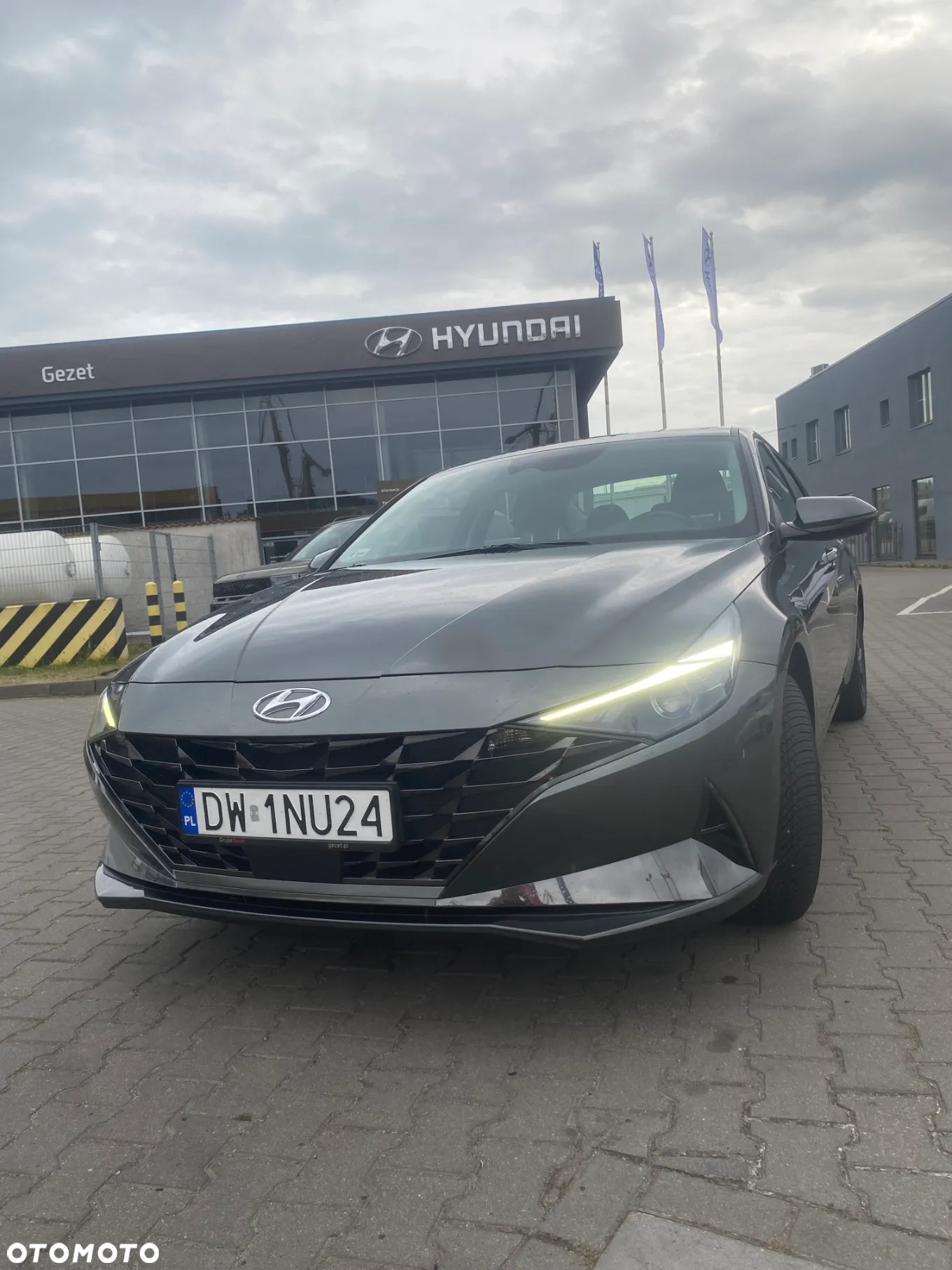Hyundai Elantra 1.6 Smart CVT - 3