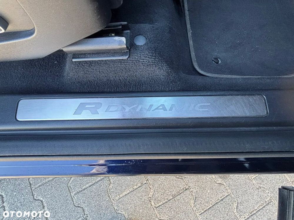 Land Rover Discovery Sport 2.0 D200 mHEV Dynamic S - 23