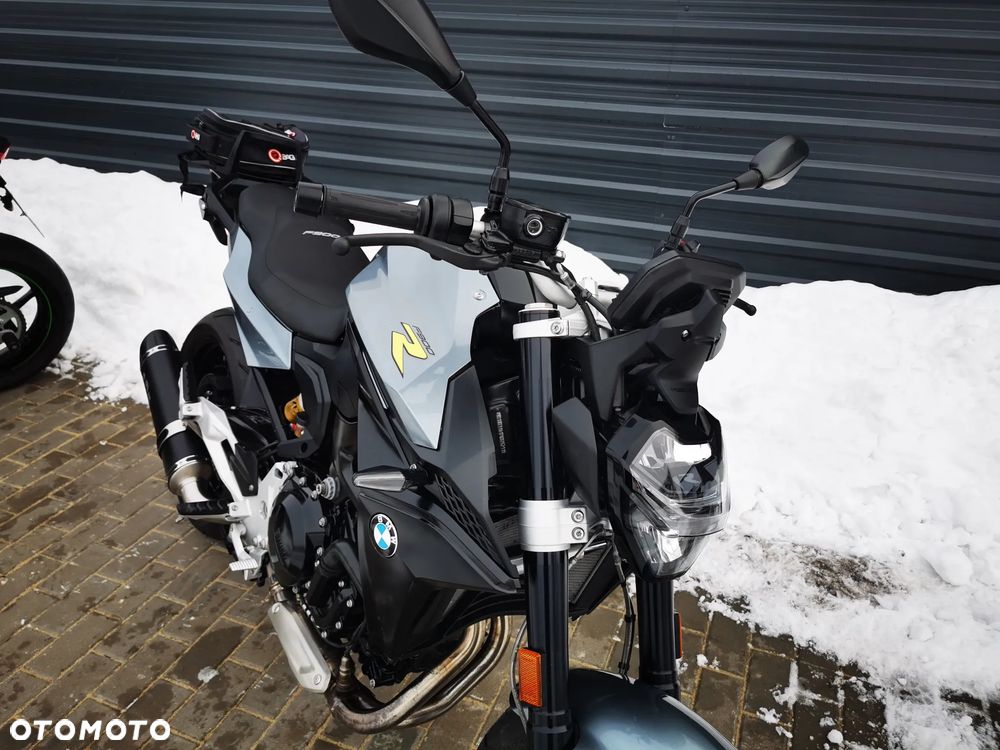 BMW F - 25