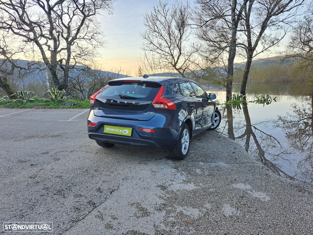 Volvo V40 D2 Kinetic - 4