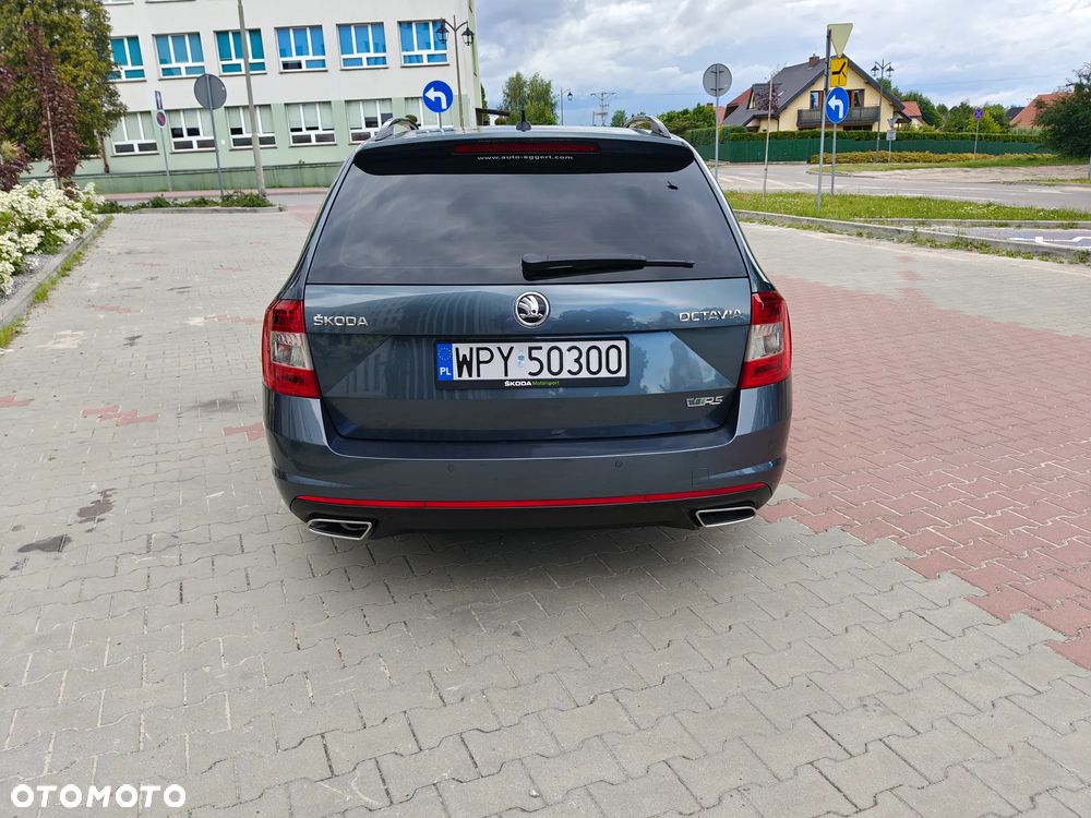 Skoda Octavia 2.0 TDI RS DSG - 4