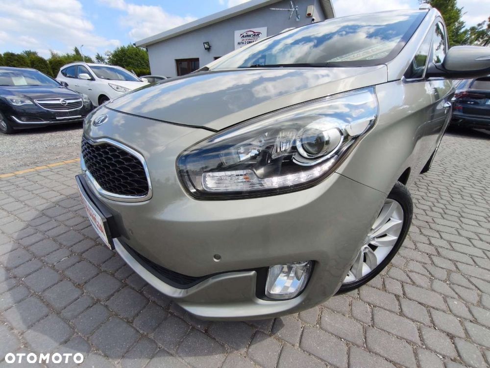 Kia Carens - 20