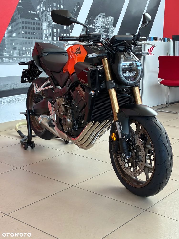 Honda CB - 1