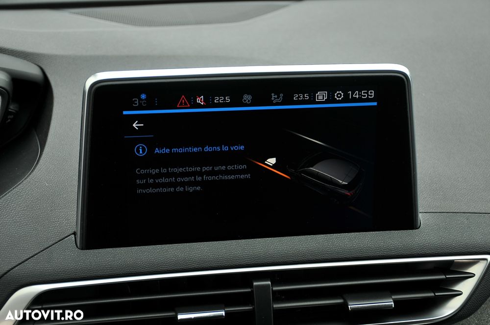 Peugeot 3008 1.2 PureTech Turbo S&S Allure - 23