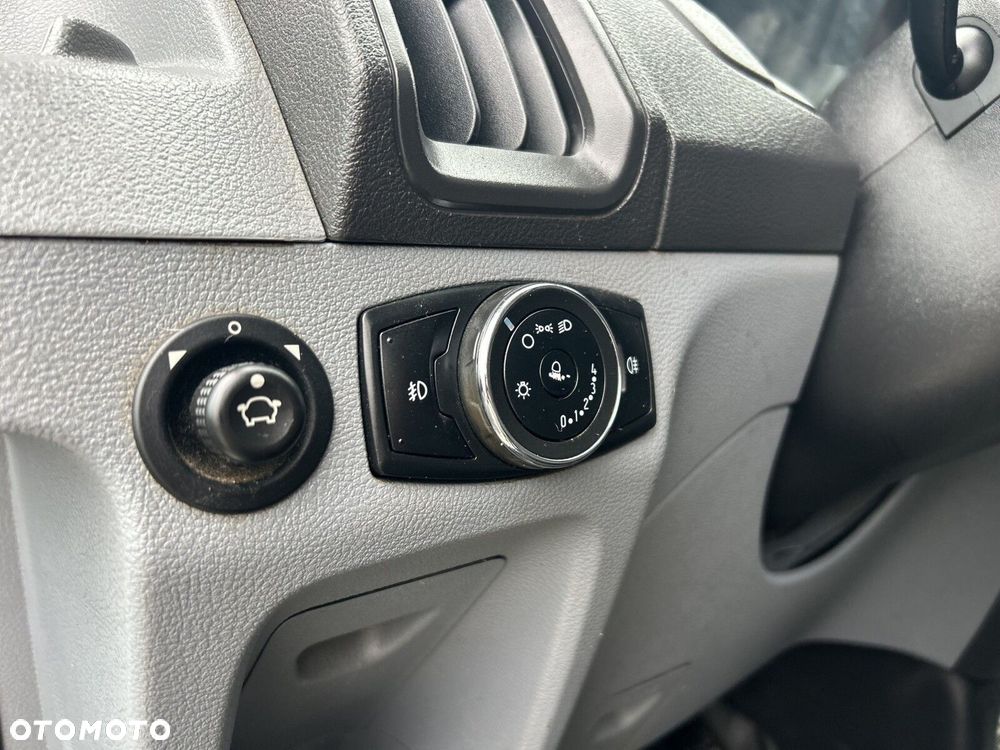 Ford transit - 16