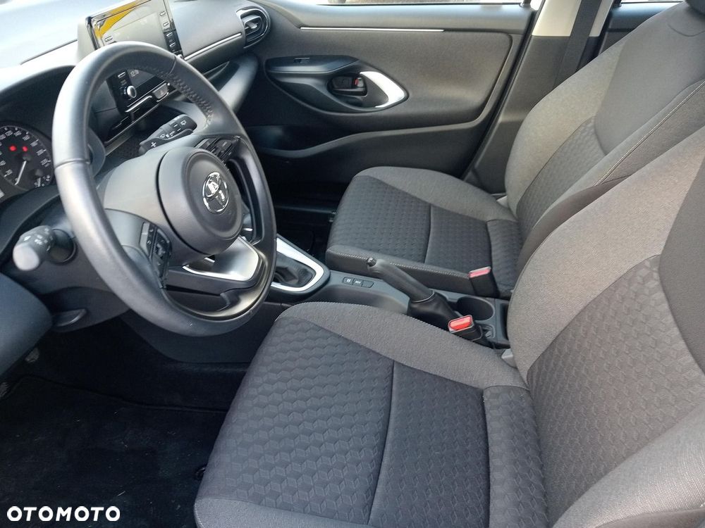 Toyota Yaris - 16