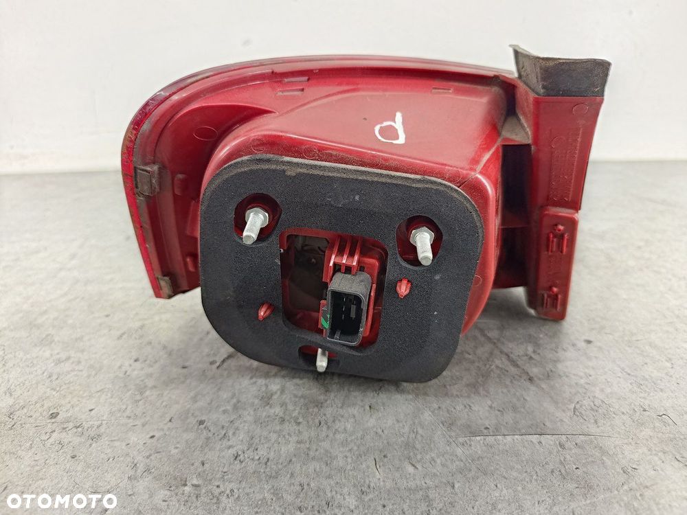 LAMPA TYLNA PRAWA VW PASSAT B6 3C5945096C SEDAN - 5