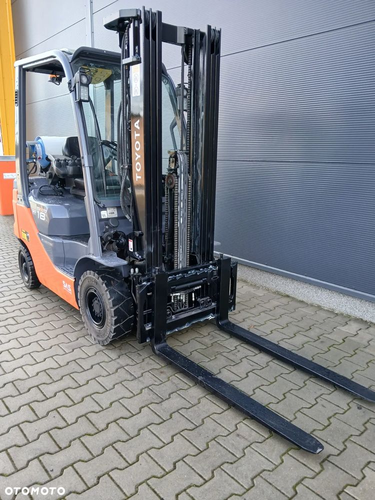 Toyota 02-8FGF18 - 3