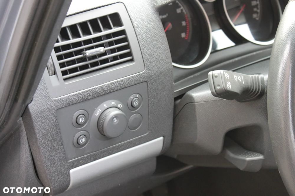 Opel Zafira - 26