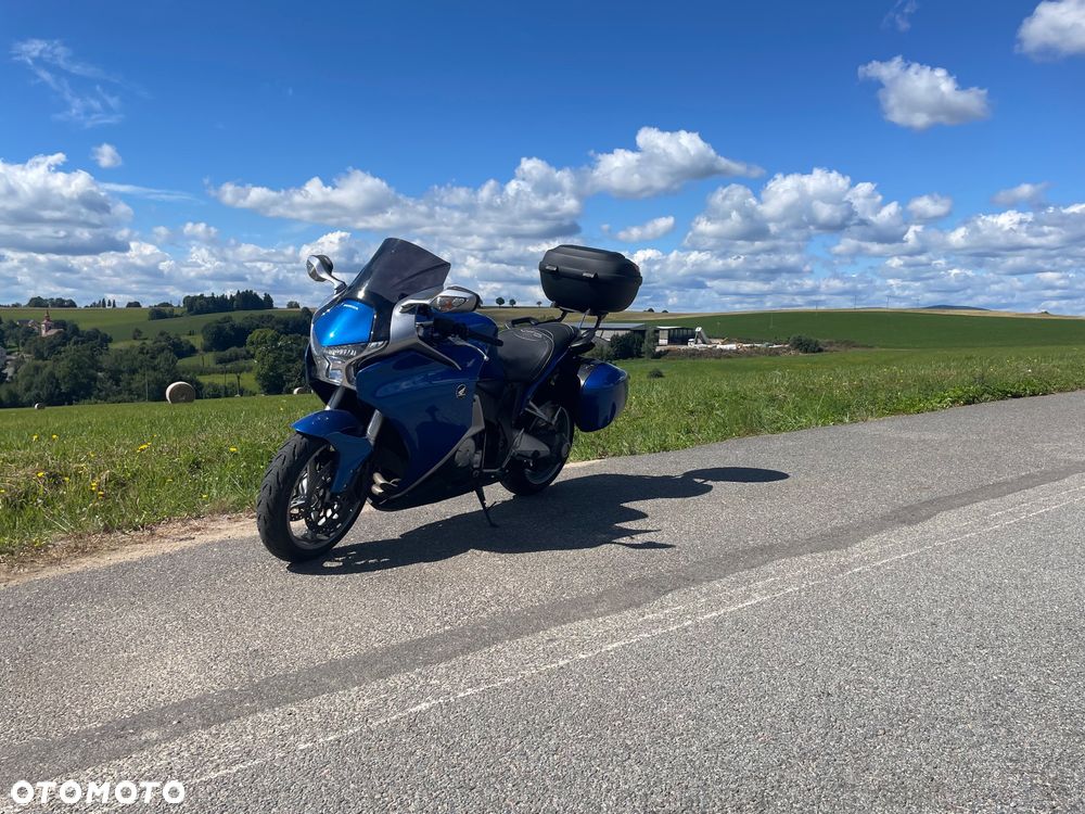 Honda VFR - 21