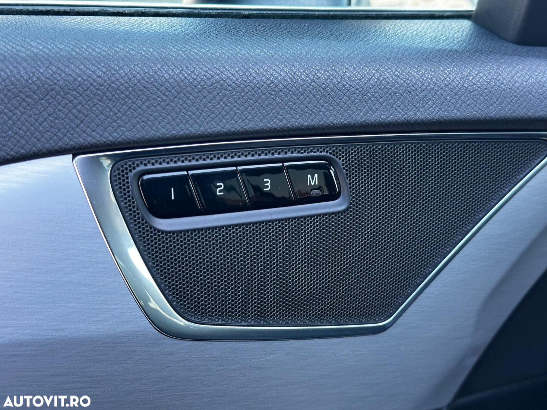 Volvo XC 90 - 22