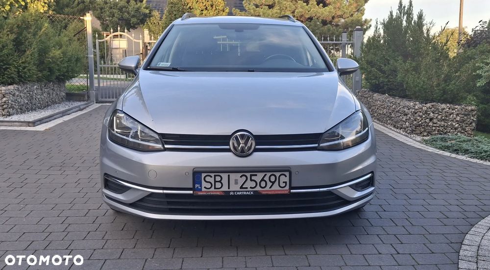 Volkswagen Golf - 8
