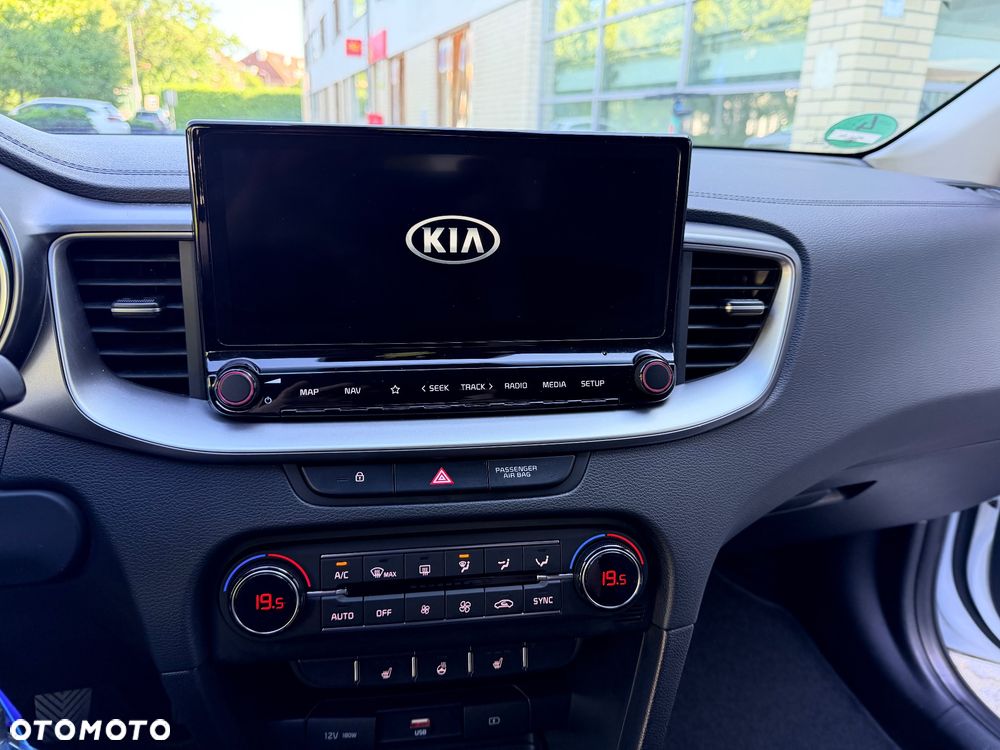 Kia Ceed 1.6 CRDi SCR L Business Line - 33