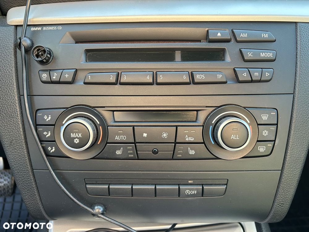 BMW Seria 1 118i - 6