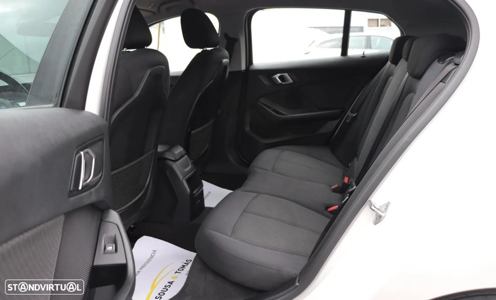 BMW 118 i Auto - 16