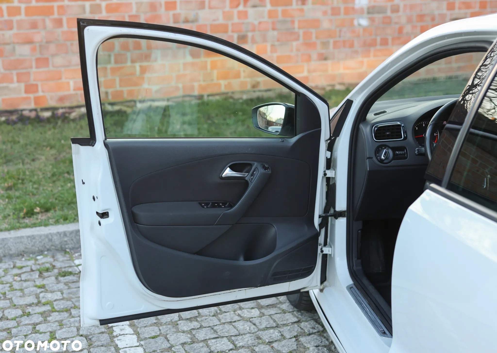 Volkswagen Polo - 11
