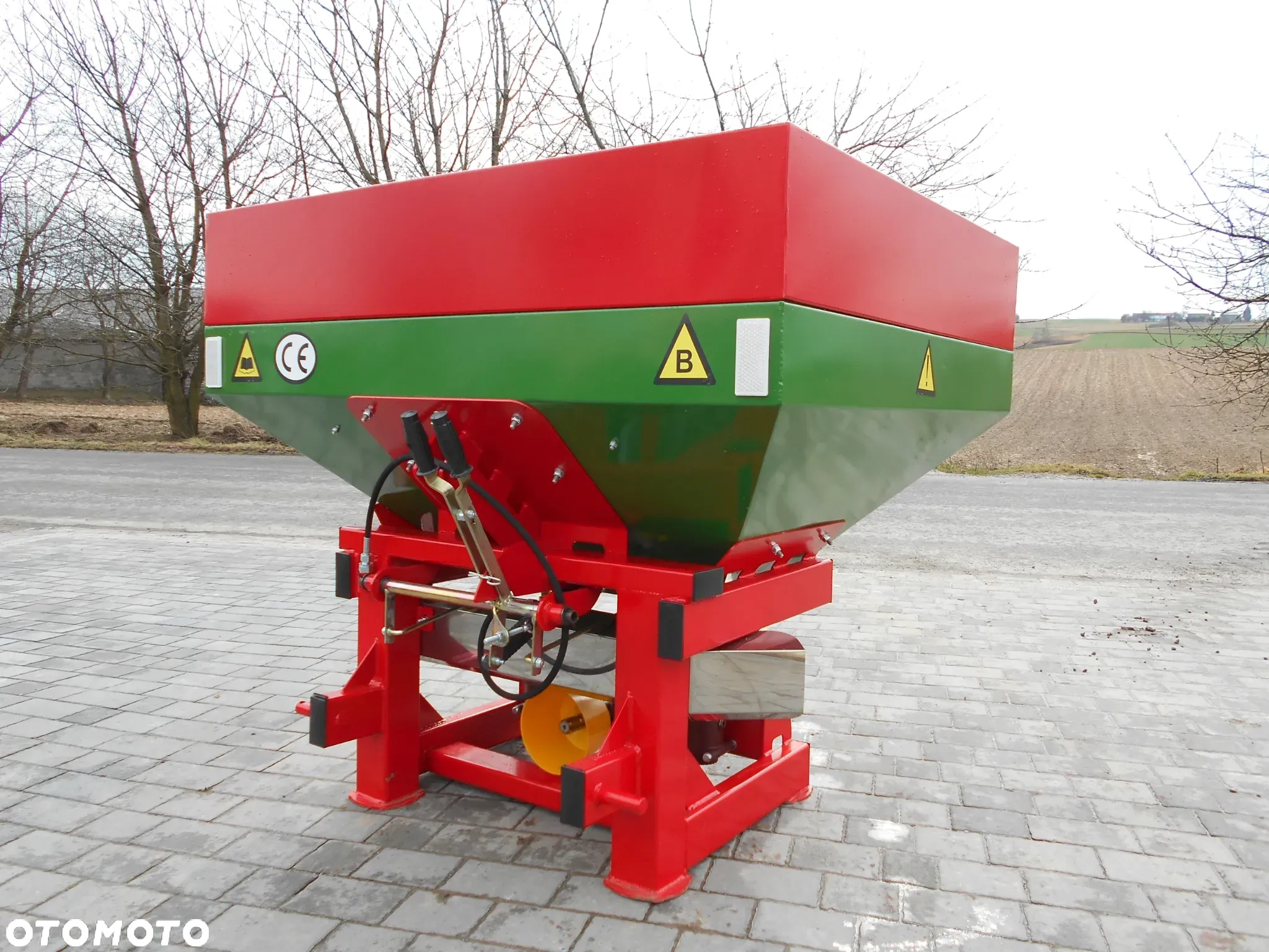 SIEWKA/ Siewnik/ ROZSIEWACZ Nawozów Hydraulika W Standardzie 600L, 800L, 1000L Szerokość Wysiewu 6-24mi 1200L. - 14
