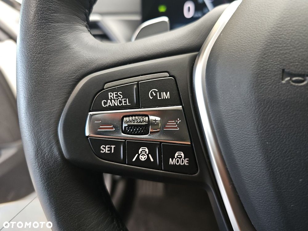 BMW Seria 3 318i - 20