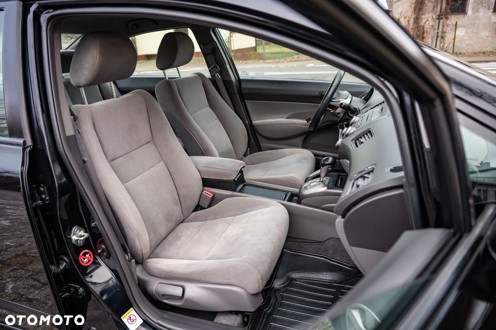 Honda Civic 1.8 Comfort - 23