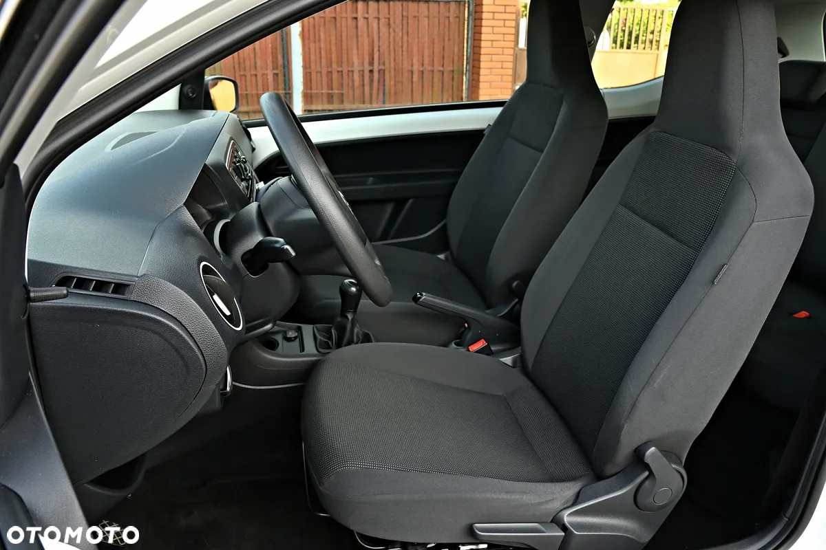 Volkswagen up! white - 28