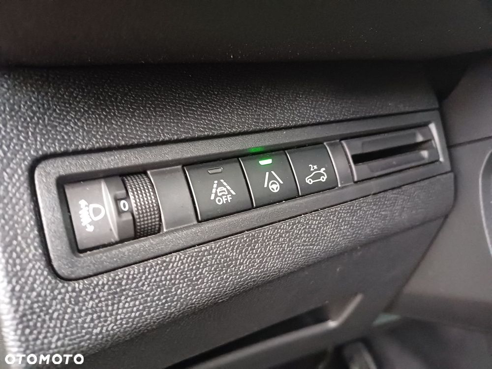Peugeot 3008 1.2 PureTech Allure Pack S&S EAT8 - 26
