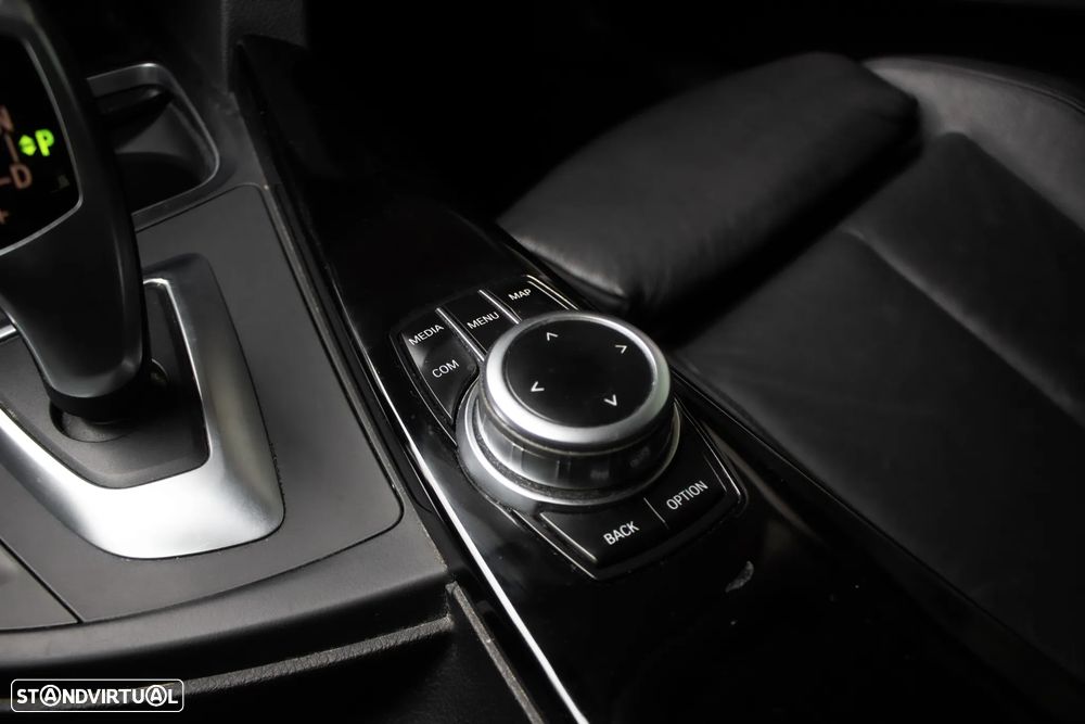 BMW 318 Gran Turismo d Aut. Luxury Line - 18