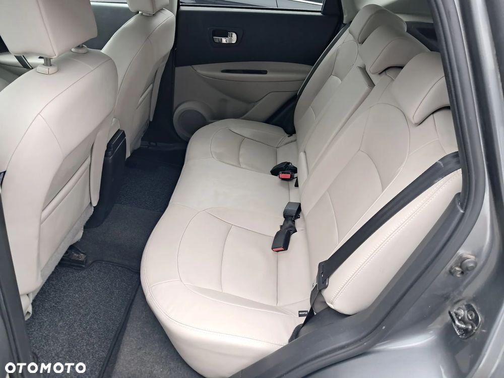 Nissan Qashqai 1.6 dCi DPF tekna - 9