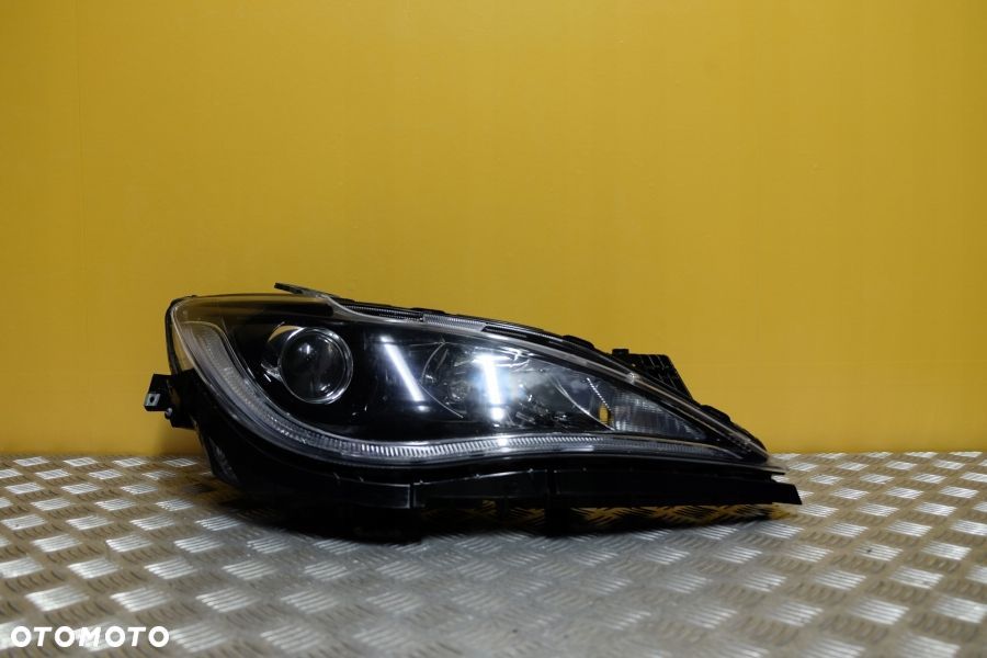 CHRYSLER PACIFICA 2017- REFLEKTOR LAMPA ZWYKŁA SOCZEWKOWA Z LED PRAWA USA - 1