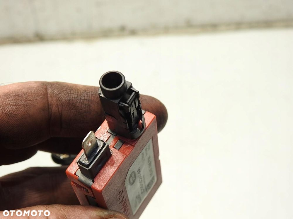 WZMACNIACZ ANTENY JAGUAR XF X250 CX23-18C847-AA - 3