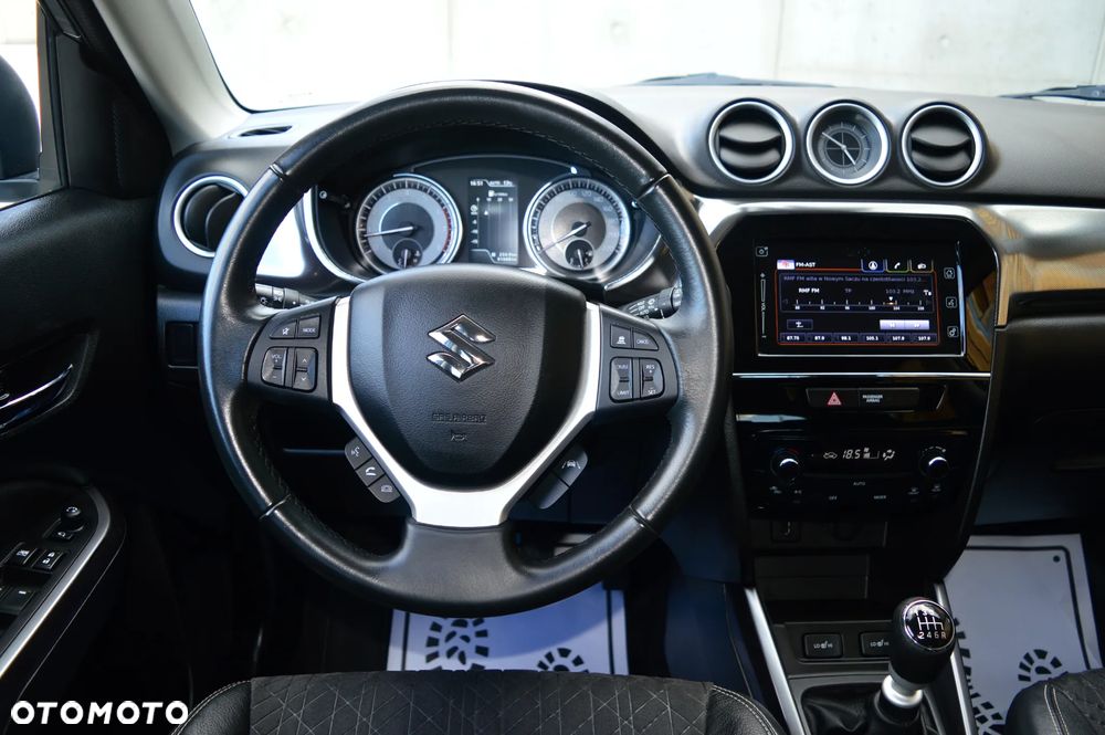 Suzuki Vitara 1.4 Boosterjet Hybrid Allgrip Comfort+ "SHINKAI" - 15