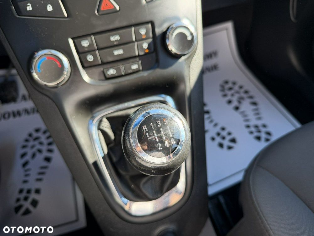 Chevrolet Orlando 2.0 D LT+ - 23