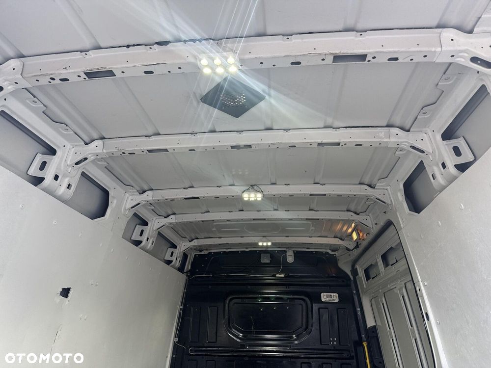 Volkswagen Crafter - 20