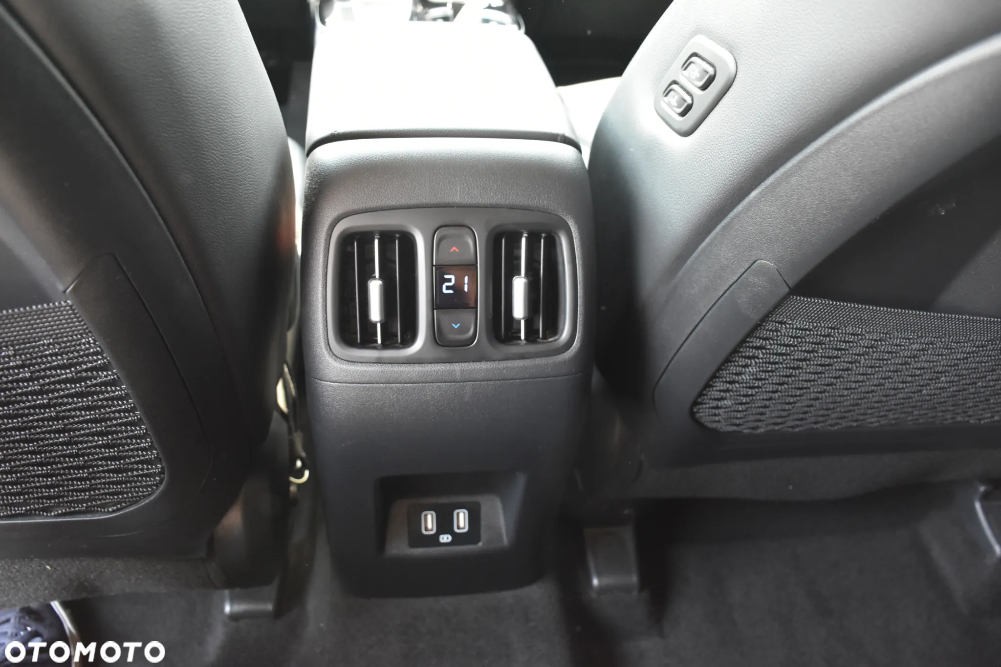 Hyundai Tucson 1.6 T-GDi HEV Executive 4WD - 12