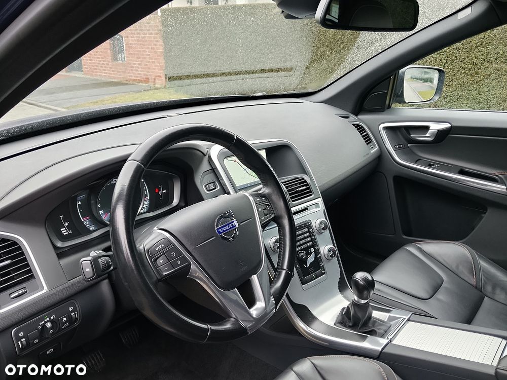 Volvo XC 60 D4 AWD Ocean Race - 15