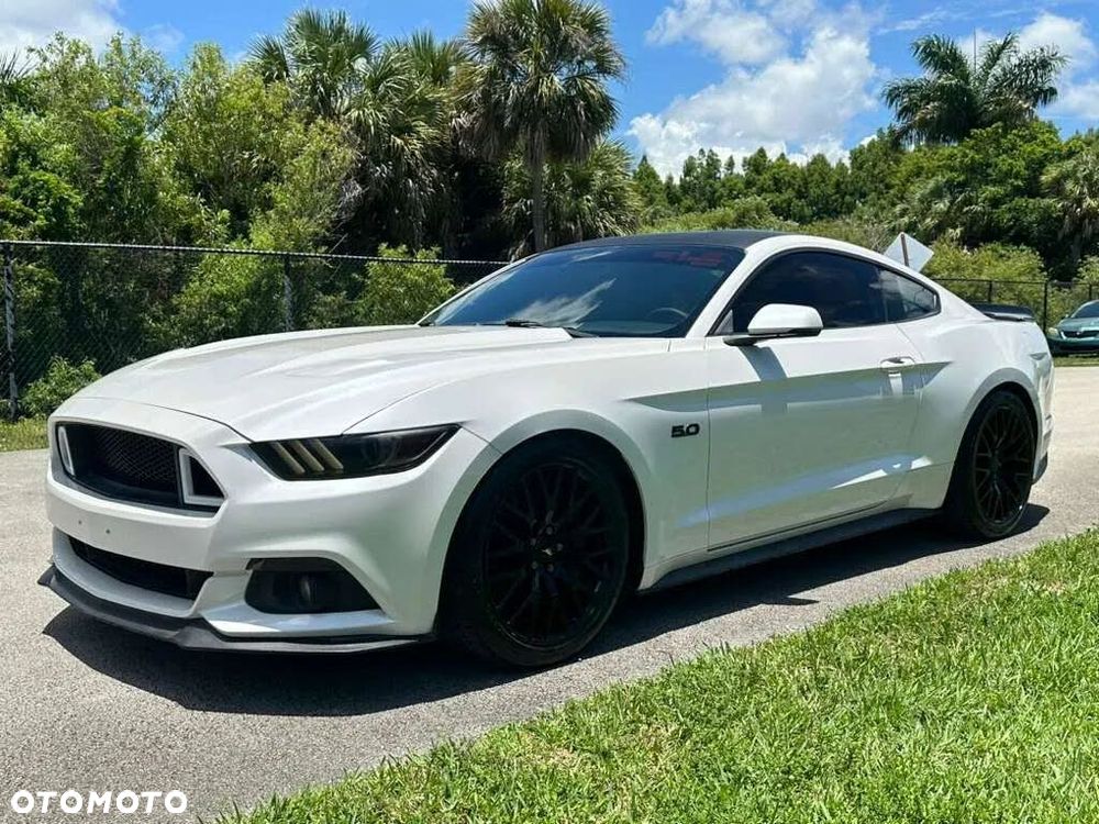 Ford Mustang - 8