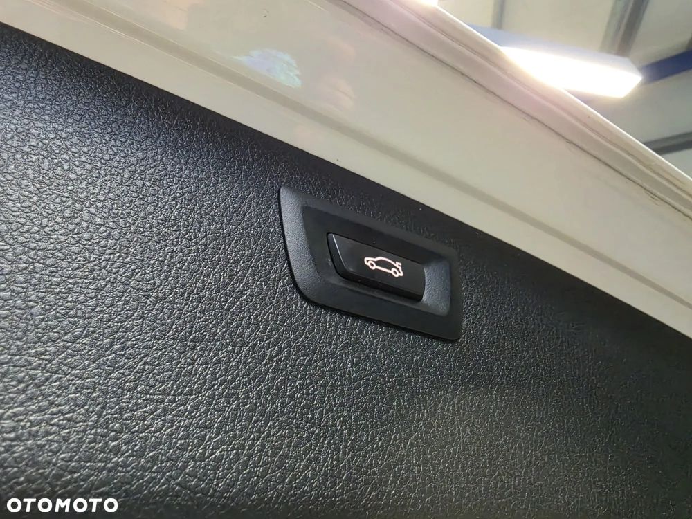 BMW Seria 3 316i Sport Line - 19