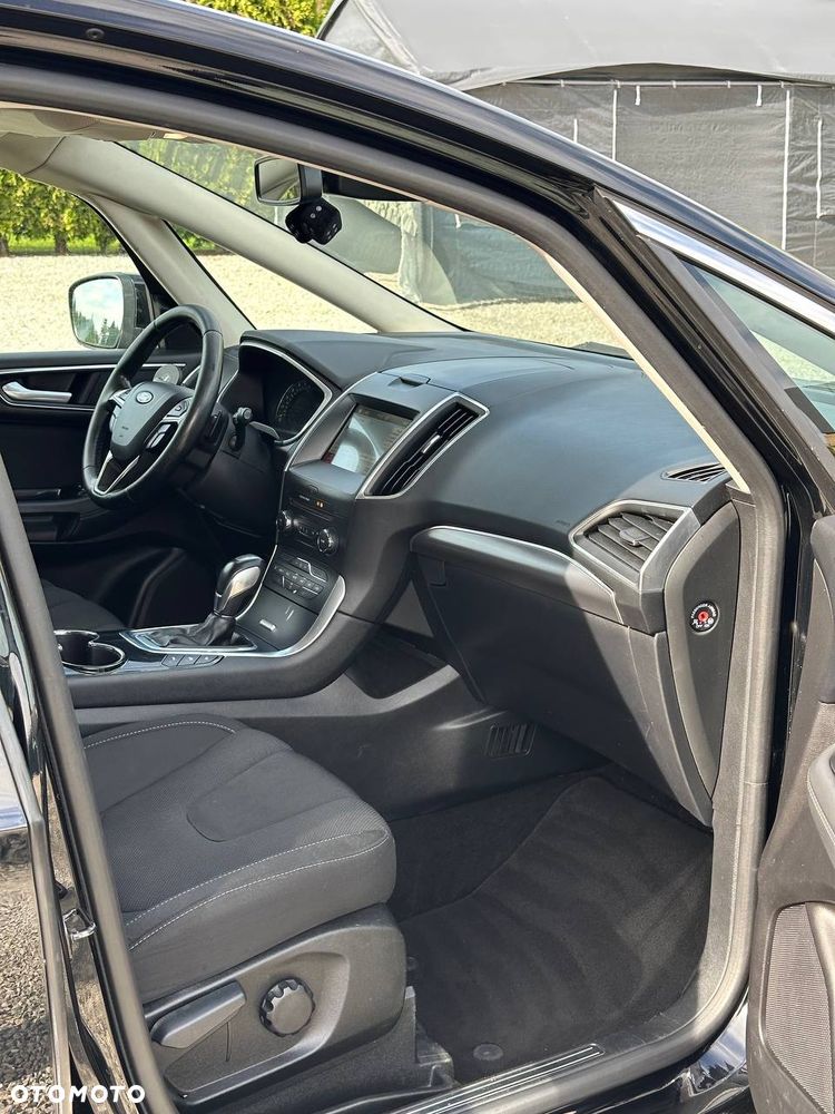 Ford S-Max - 11