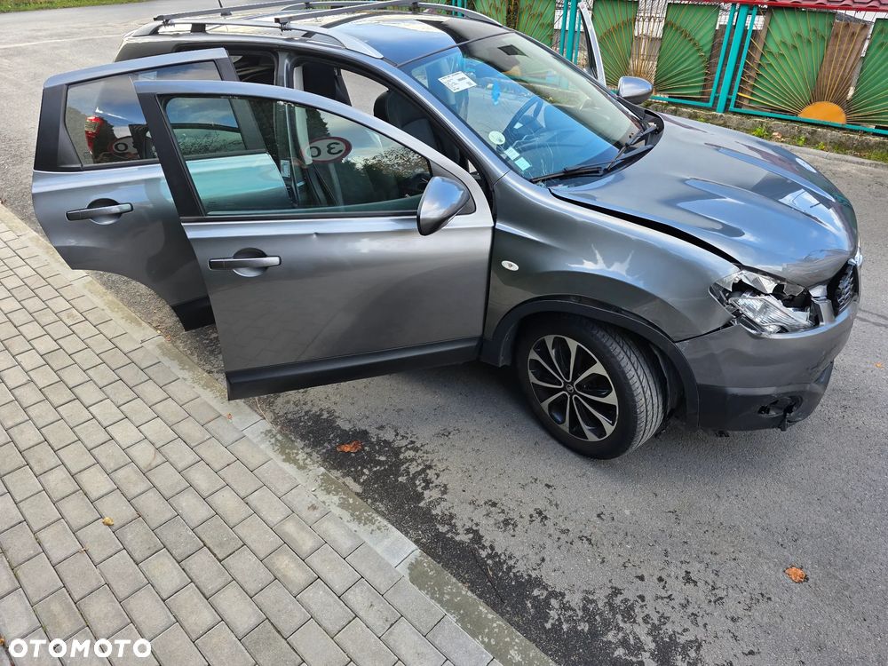 Nissan Qashqai 2.0 dCi 4 x 4 DPF tekna - 16