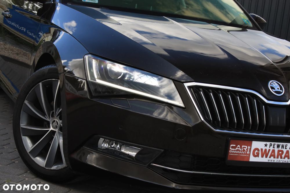 Skoda Superb 2.0 TDI 4x4 L&K DSG - 19