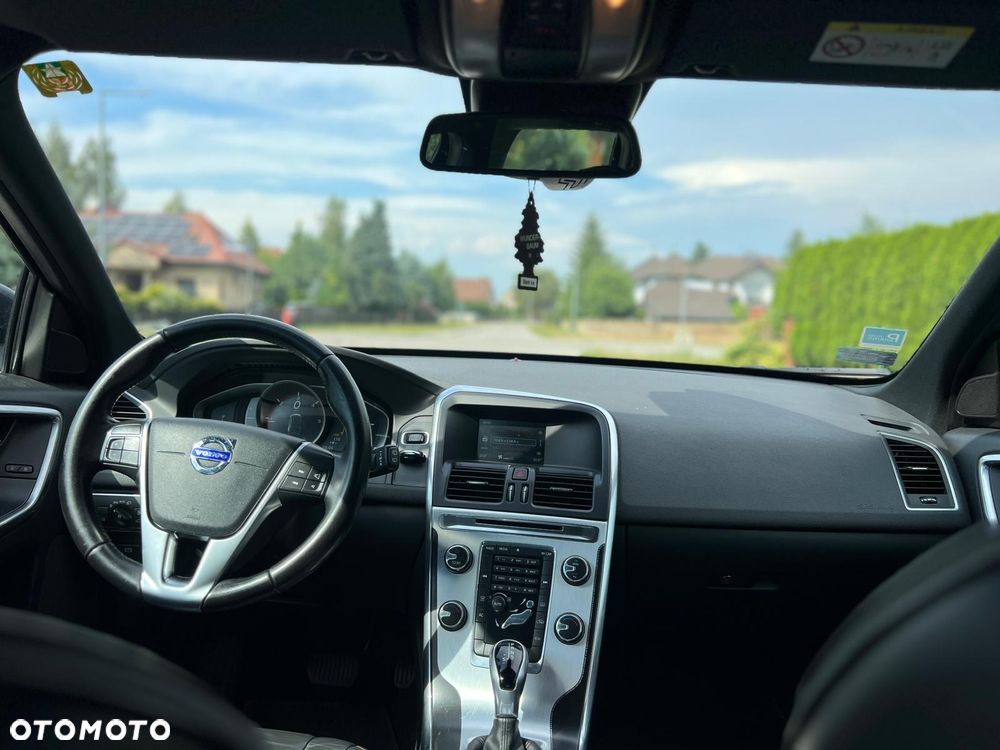 Volvo XC 60 D3 Drive-E Ocean Race - 6