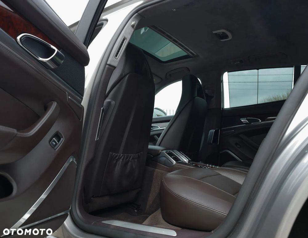 Porsche Panamera Turbo S PDK - 24